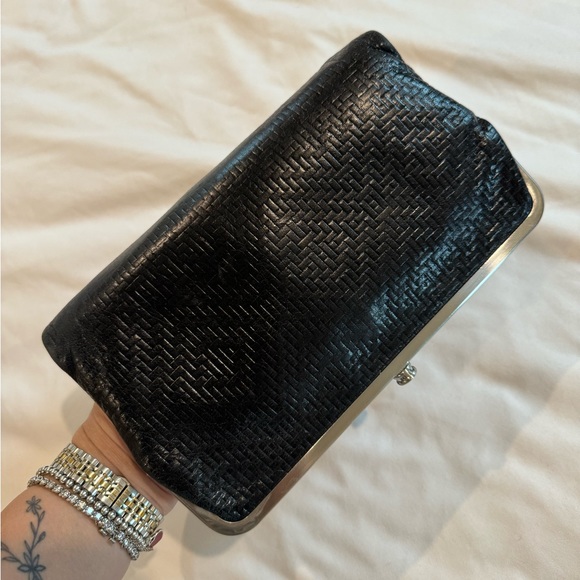 Hobo Lauren Clutch-Wallet - Picture 4 of 6